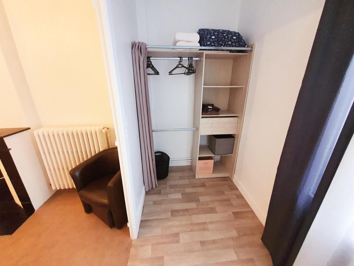 Grand T3 Avec Terrasse Centre Ville Bellac Exterior photo